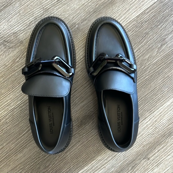 Louis Vuitton uniforms women’s shoes never worn made in Italy black 38 - Picture 1 of 7